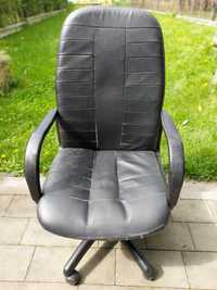 Krzesło fotel obrotowy skórzany gabinetowy czarny NowyStyl