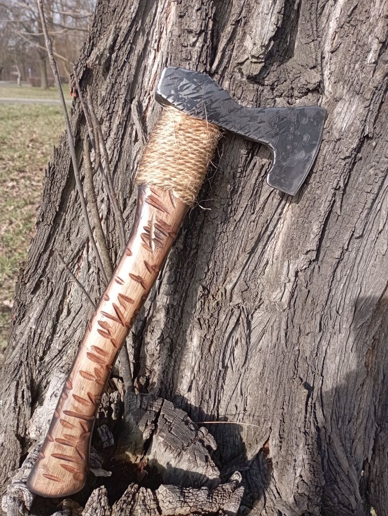 Toporek wiking ozdobny