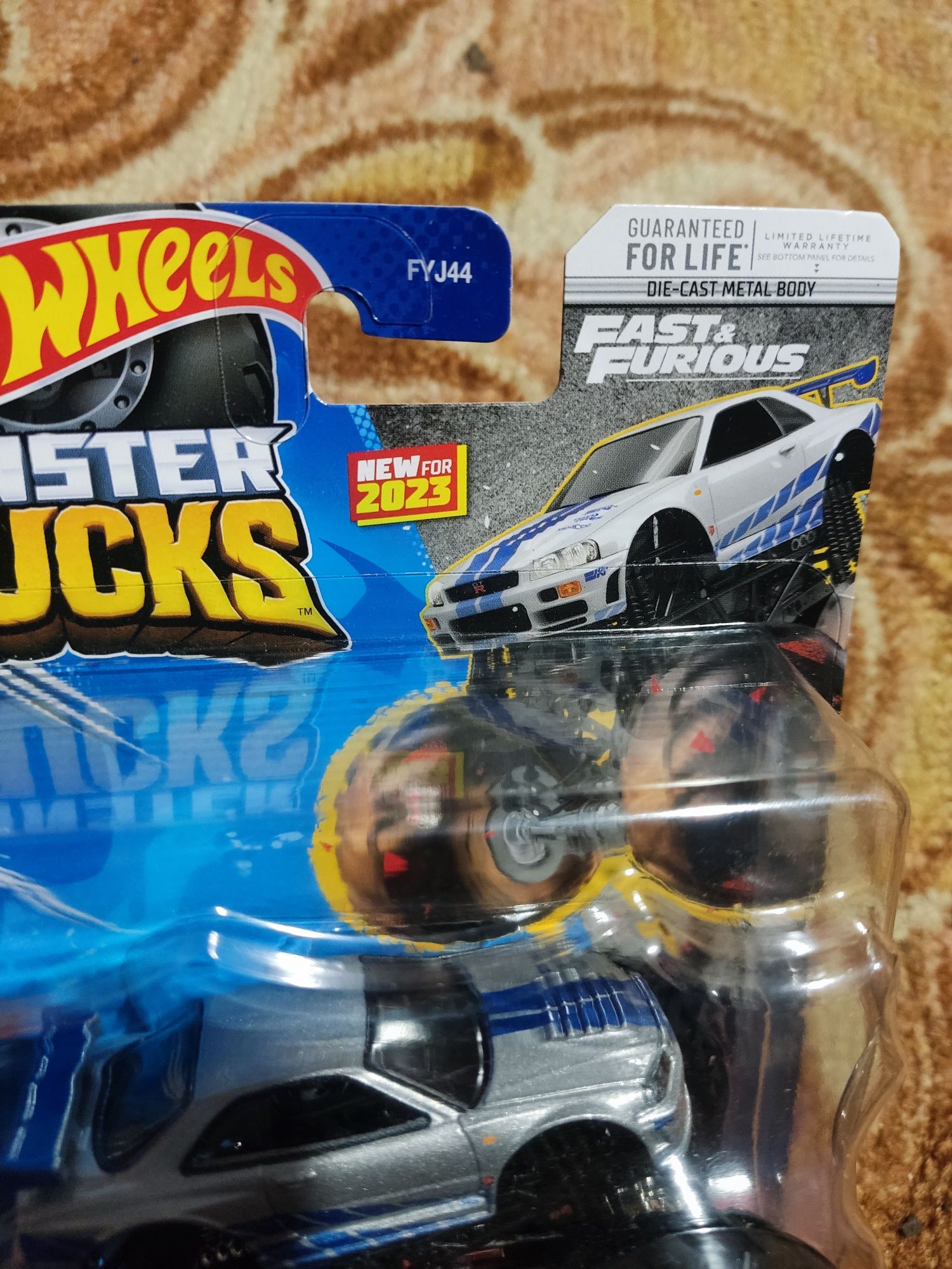 Машинка- Hot Wheels Nissan Skyline Monster Truck