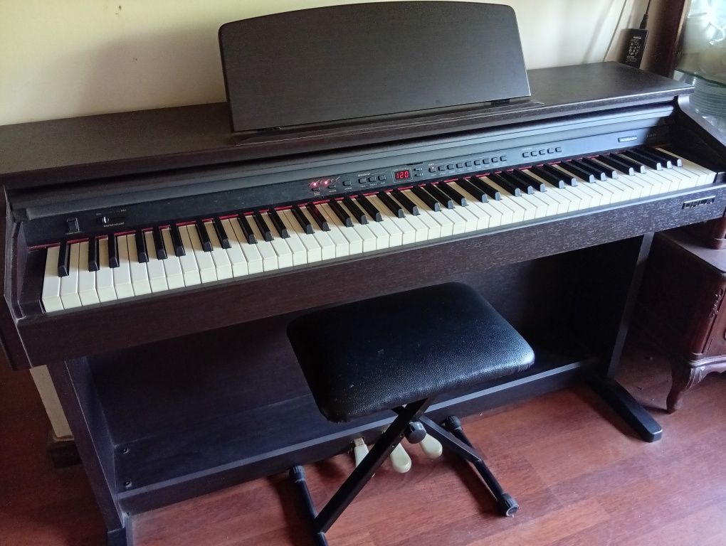 Vendo Piano Marca ORLA marca italiana+Banco+Almofada (Negociável)