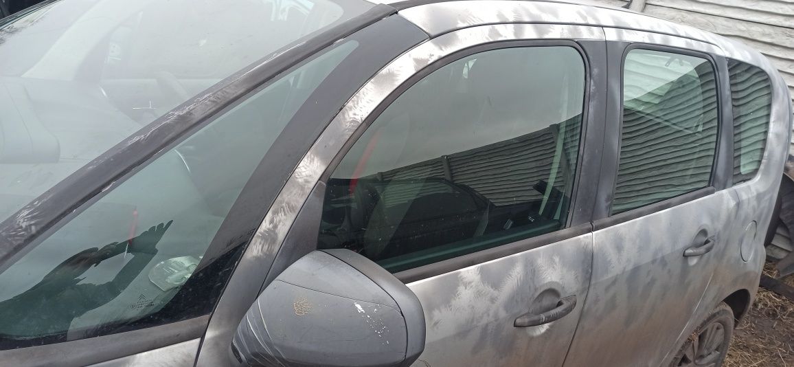 Стекло, автостекла 307CC  Peugeot Citroen разборка, большой модельный