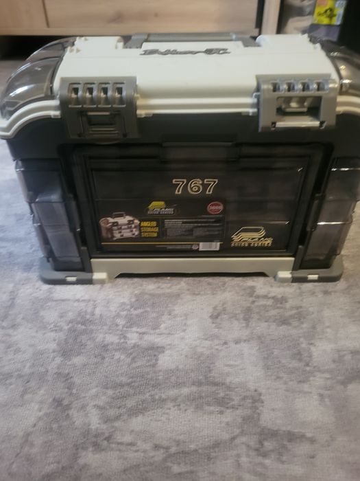 Skrzynka na przynęty plano numer 767