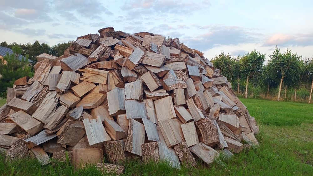 Drewno opałowe jesion-klon (piec, kominek, ognisko)