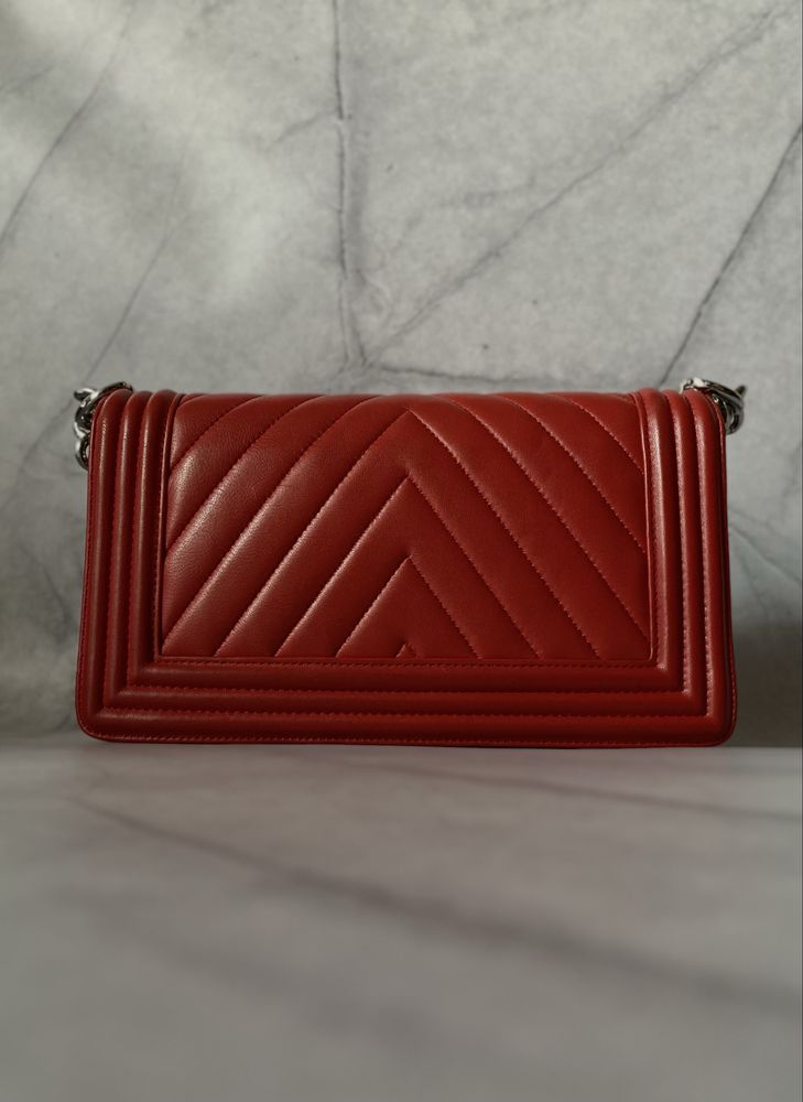 Chanel шкіряна сумка оригінал