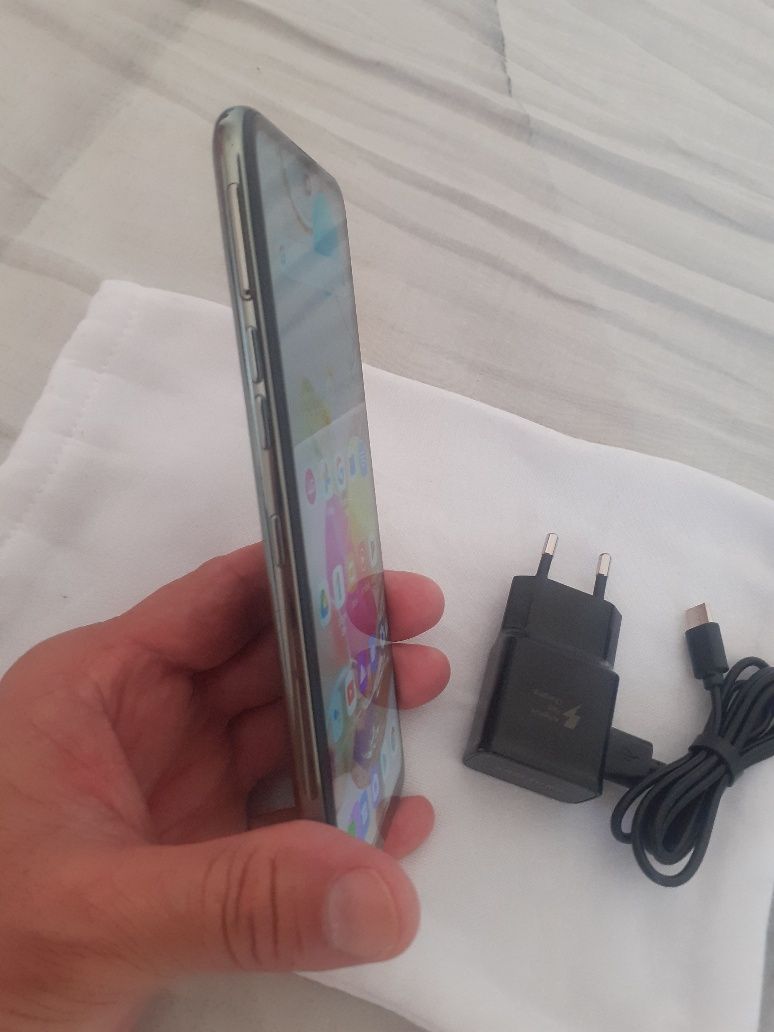 Telemóvel LG K42