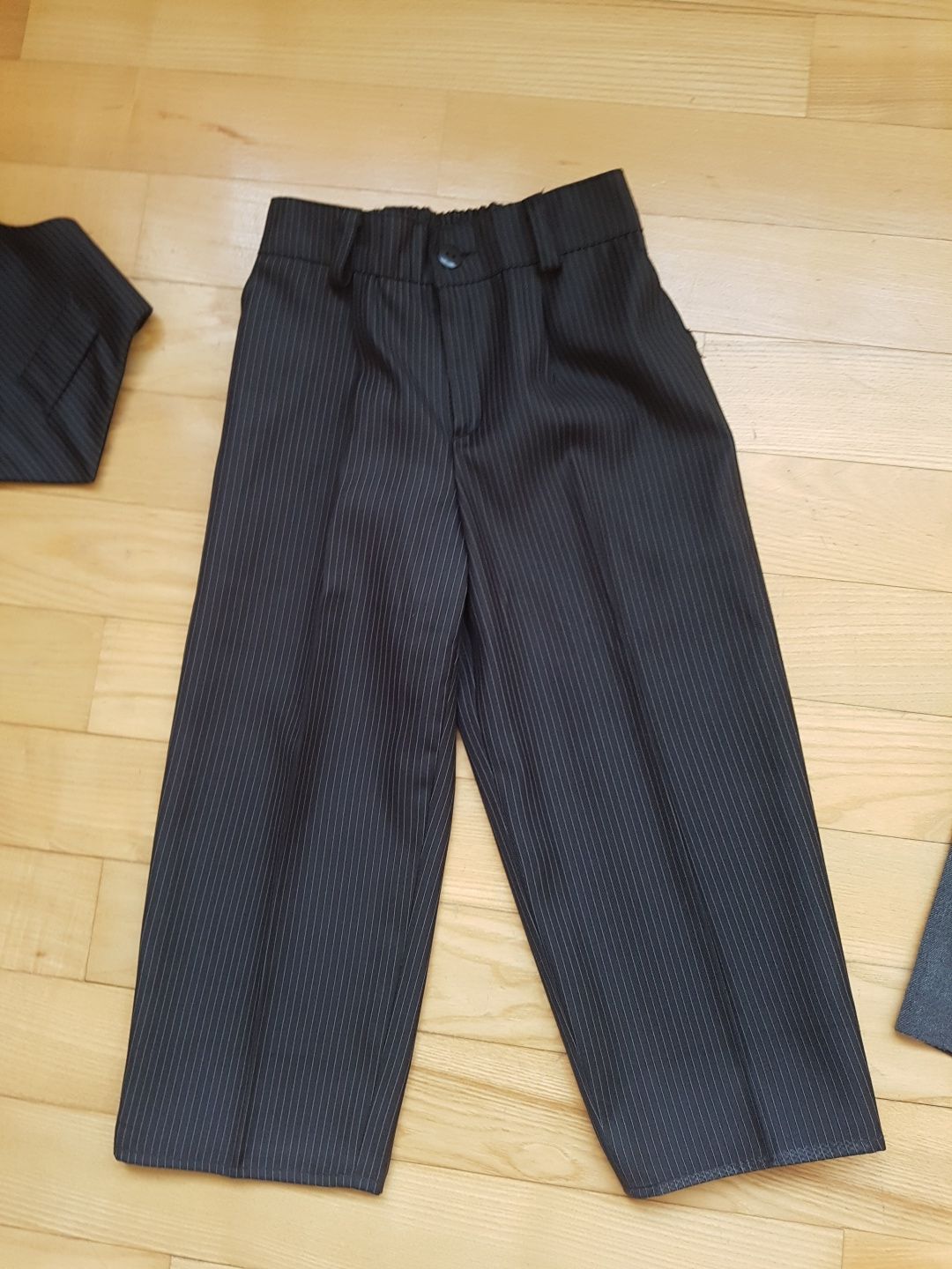 Брюки 98 104 штани чорні тонкі тоненькі, сірі плотні жилет костюм "2"