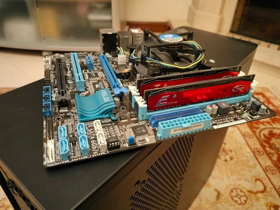 Torre PC com i3 3.3GHz, 16GB RAM e motherboard P8P67-M