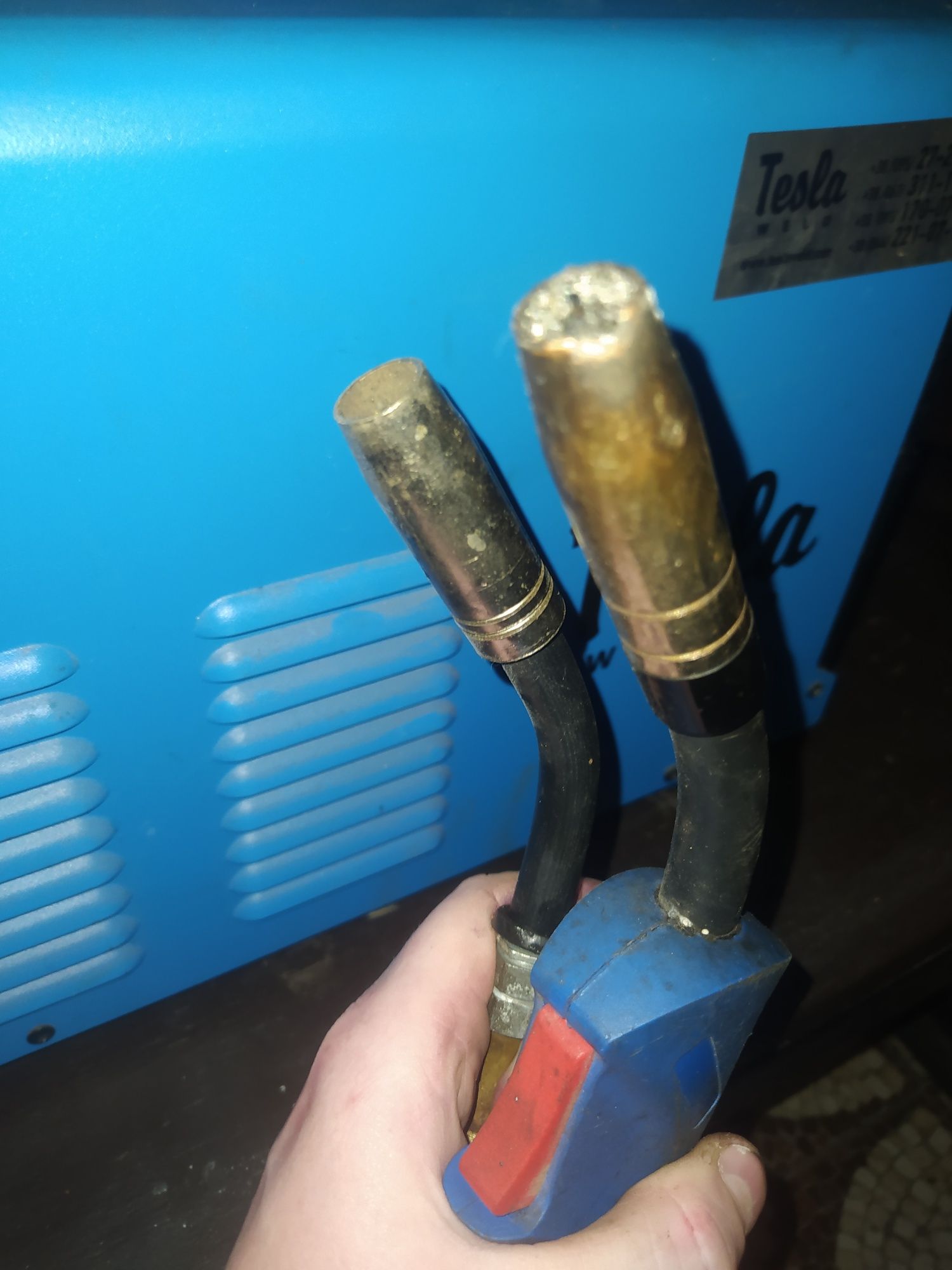 Продам сварочный аппарат Tesla weld 290
