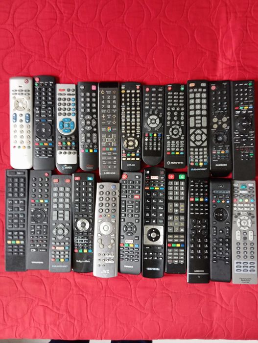 Piloty do tv różne marki