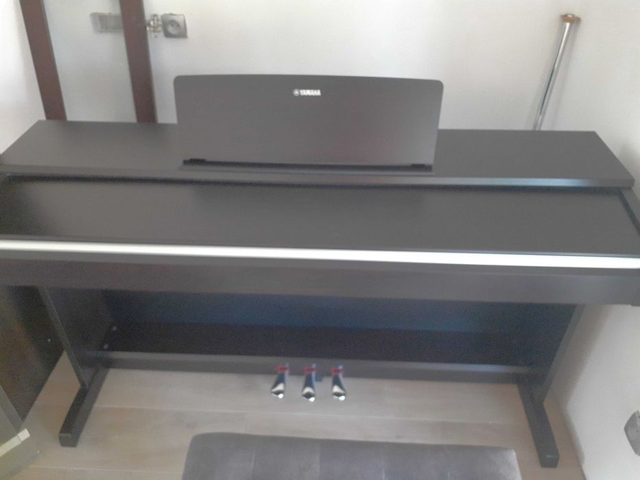 Pianino cyfrowe Yamaha + siedzisko