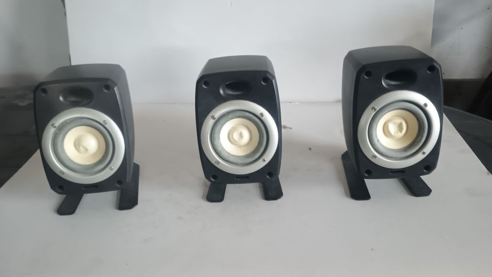 Głośniki na stojaku