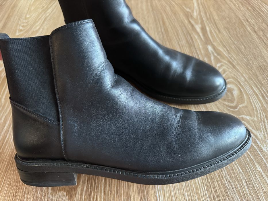 Ботинки жіночі шкіряні в ідеальному стані
