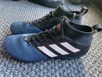 Buty Adidas korki 44