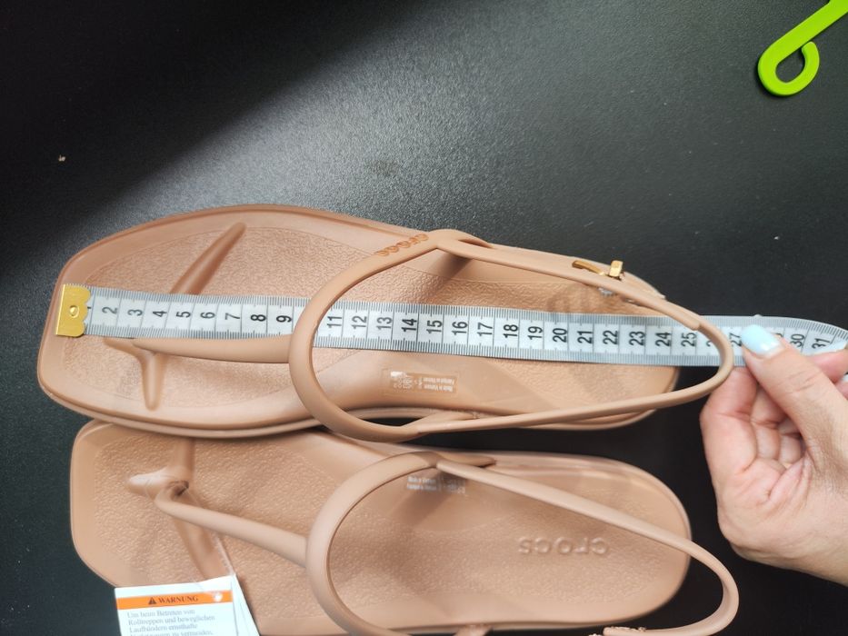 Сандалі Crocs Miami Flip W7