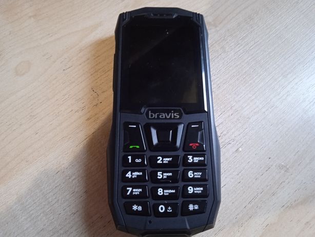 Телефон Bravis c245 (вздулася батарея)
