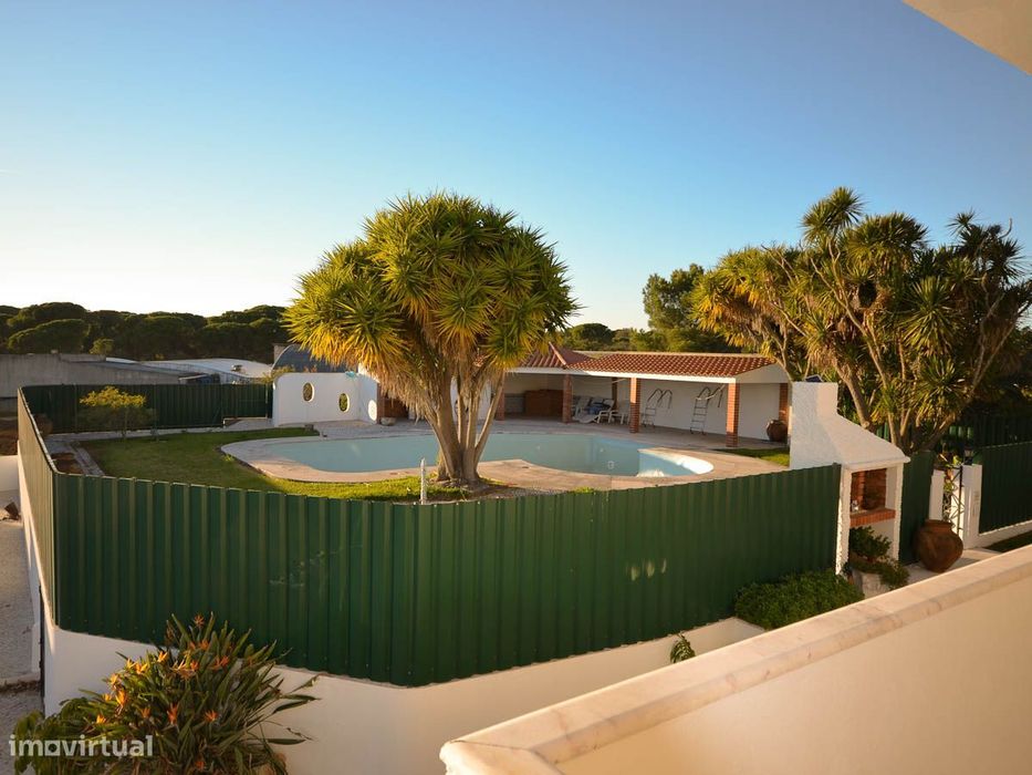Moradia T4 com Piscina