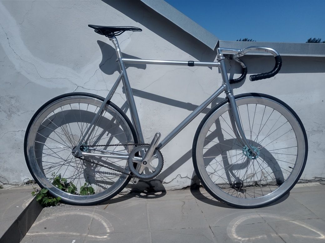 Продам эксклюзивный трековый велосипед , fixed gear