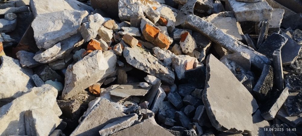 Gruz kamień z transportem