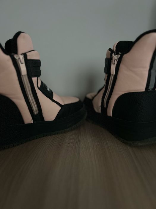 Зимові чоботи для дівчинки