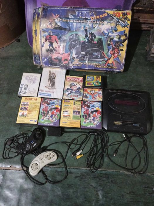 приставка Sony PlayStation PS1 (PS One) та Sega Mega Drive2