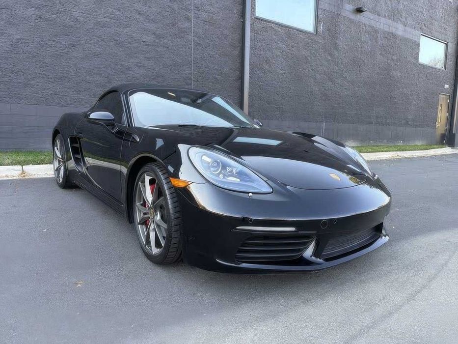 Porsche 718 Boxster S      2017