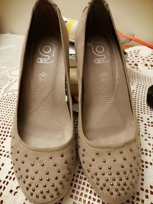 Conjunto de Sapatos de senhora