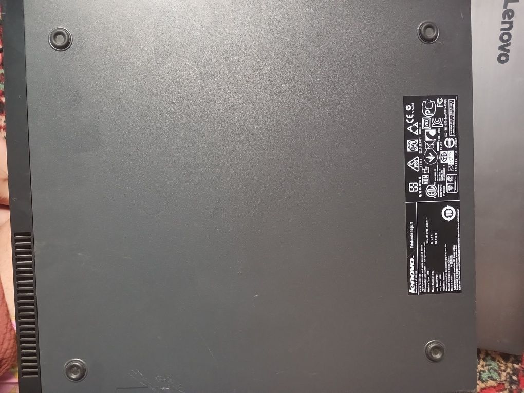 Комп'ютер чели  Thinkcenter Edge 71