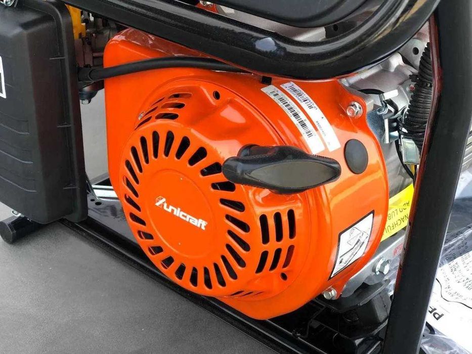 Бензиновый генератор UNICRAFT 4 кВт, медная обмотка, ручной запуск.