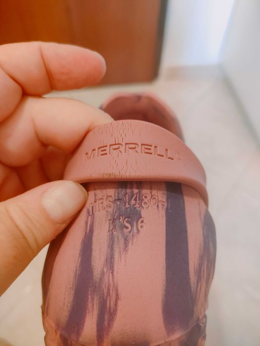 Sapatos de borracha para praia Merrell