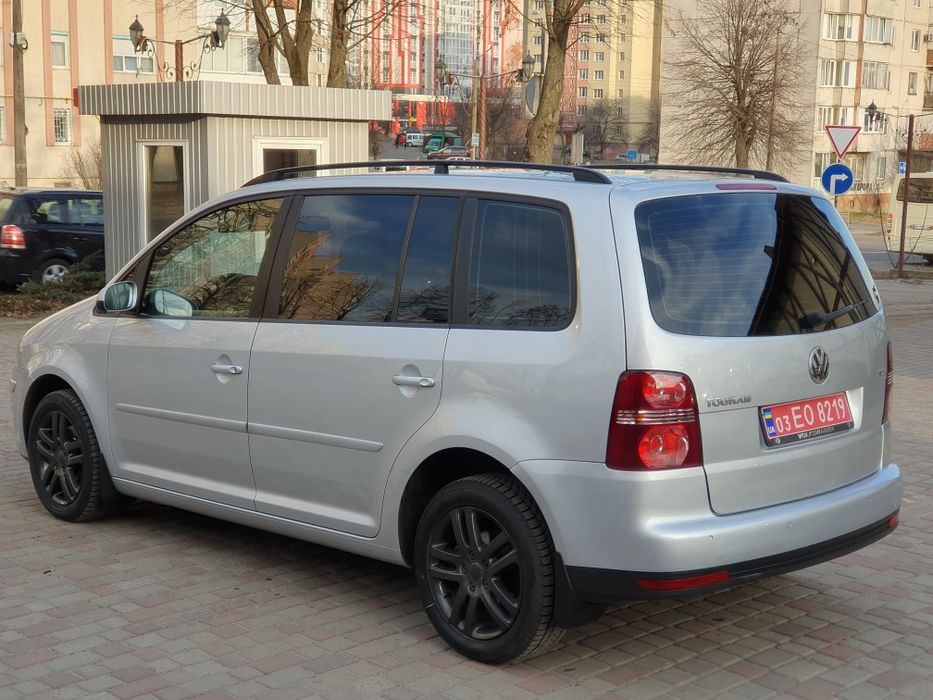 Продам свіженький з Франції VW Touran