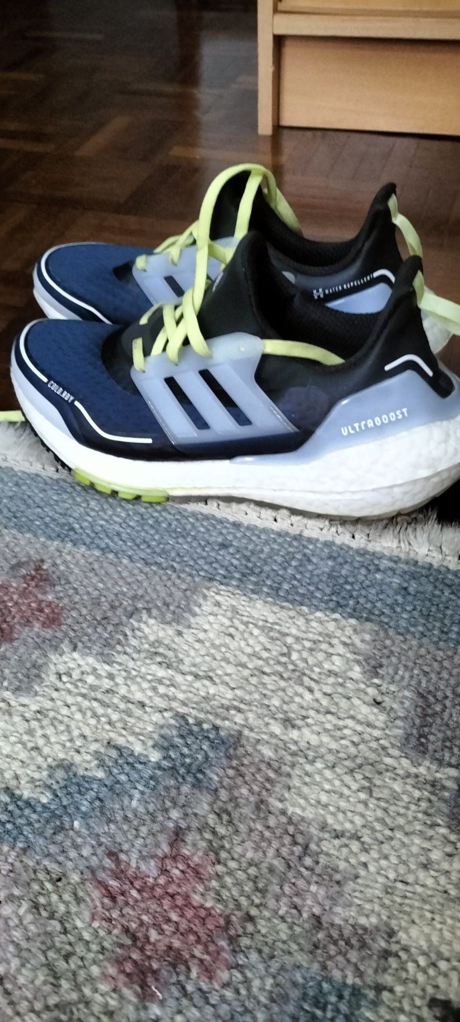 Ten adidas ultrboost número 38 novinhos