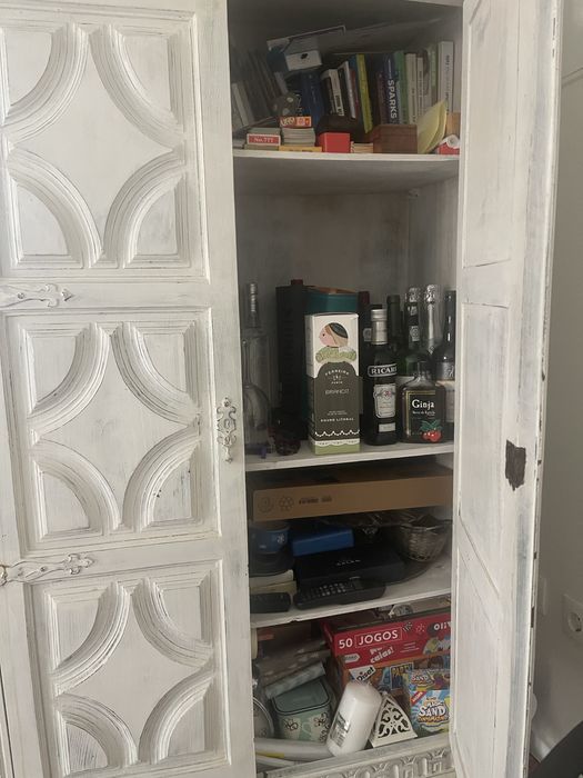 Armario branco sala
