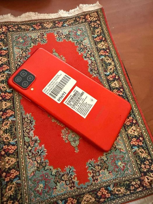 Samsung Galaxy A12 3/32GB Red – робочий, побитий екран