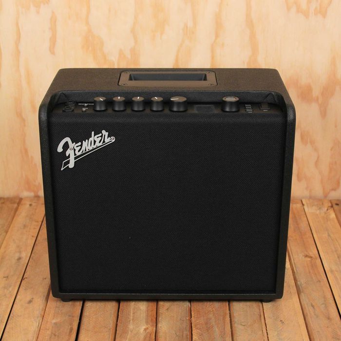 Amplificador Fender Mustang LT25