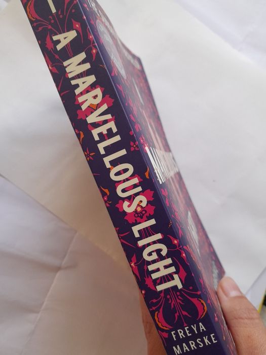 A Marvellous Light, Freya Marske [Portes Incluídos]