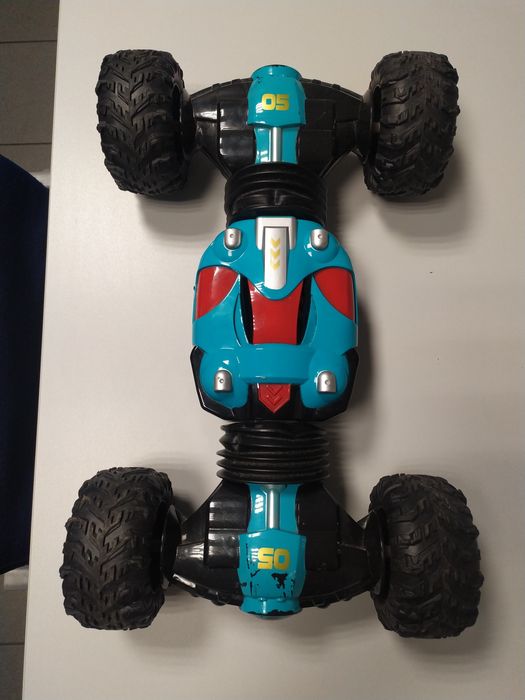 Interaktywne auto terenowe