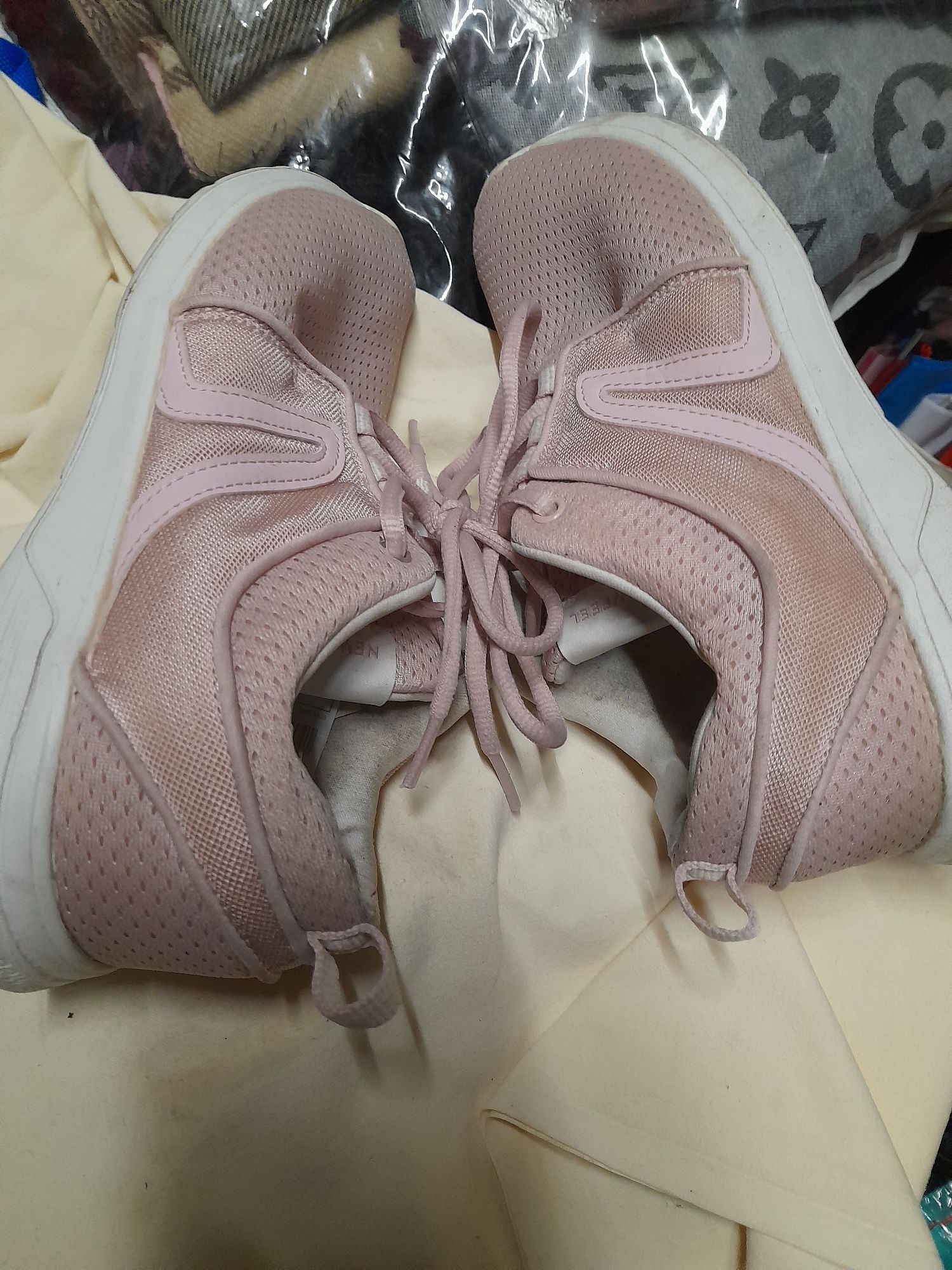 Sapatilhas de senhora rosa de tecido, marca Newfeel
