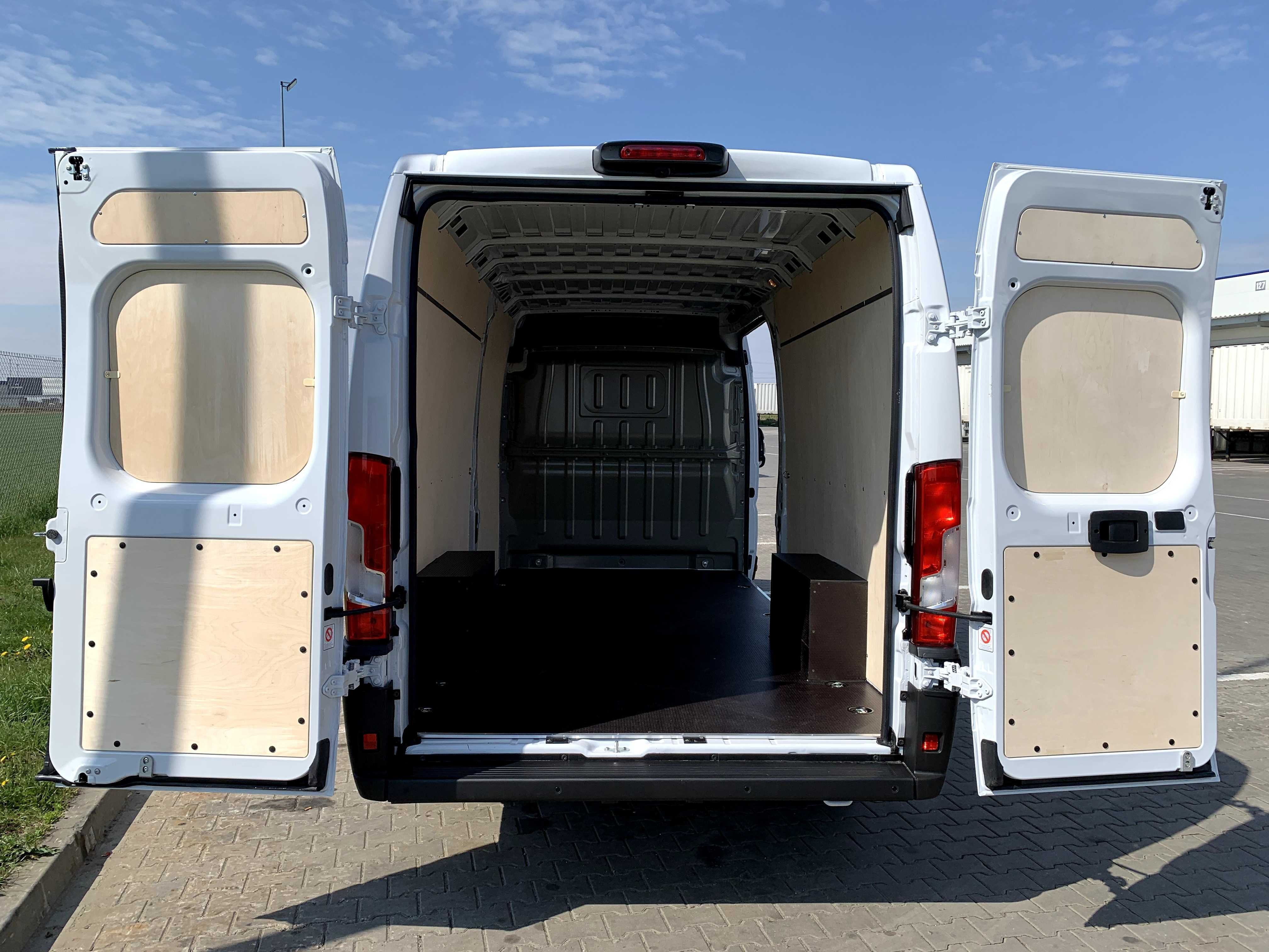 Wynajem Busa Dostawczego. Wynajem duży blaszak dostawczak Ducato 4m