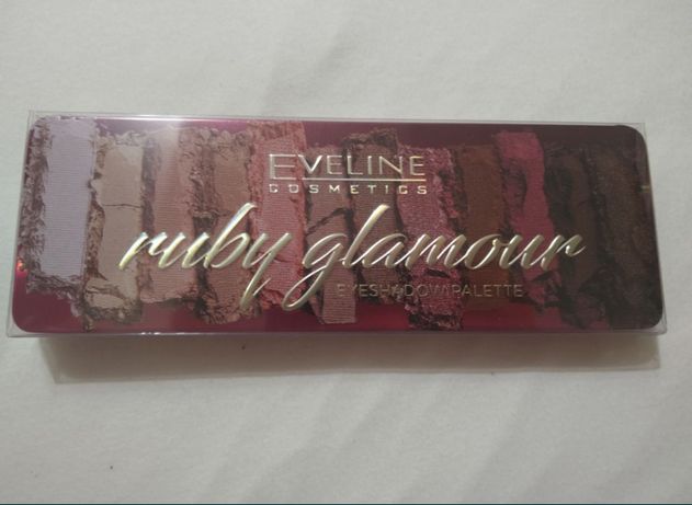 NOWA Eveline Ruby Glamour Eyeshadow Palette paletka cieni do powiek
