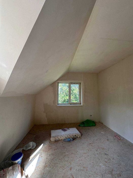 Продаж двоповерхового будинку у селі Крехаїв, Чернігівська область