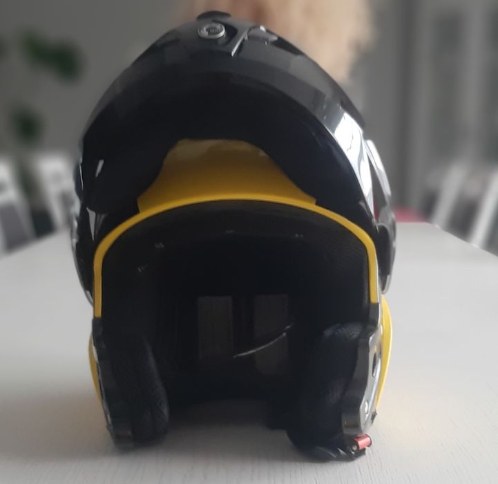 Kask Ski Doo BRP XL jak NowyKask jest jak Nowy 
Ubrany moze 2 razy 
Ża