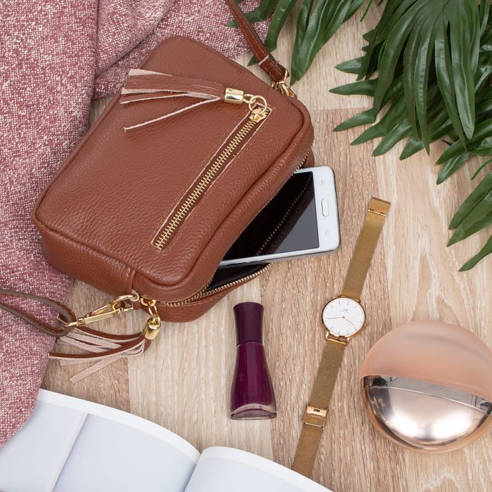 VERA PELLE torebka damska skórzana listonoszka z paskiem V491 brązowa