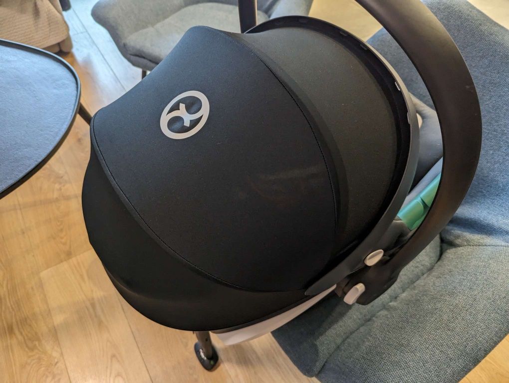 Cybex aton B2 z bazą isofix po jednym dziecku stan bardzo dobry