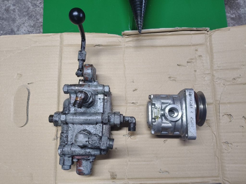 Pompa rozdzielacz  hydrauliczny