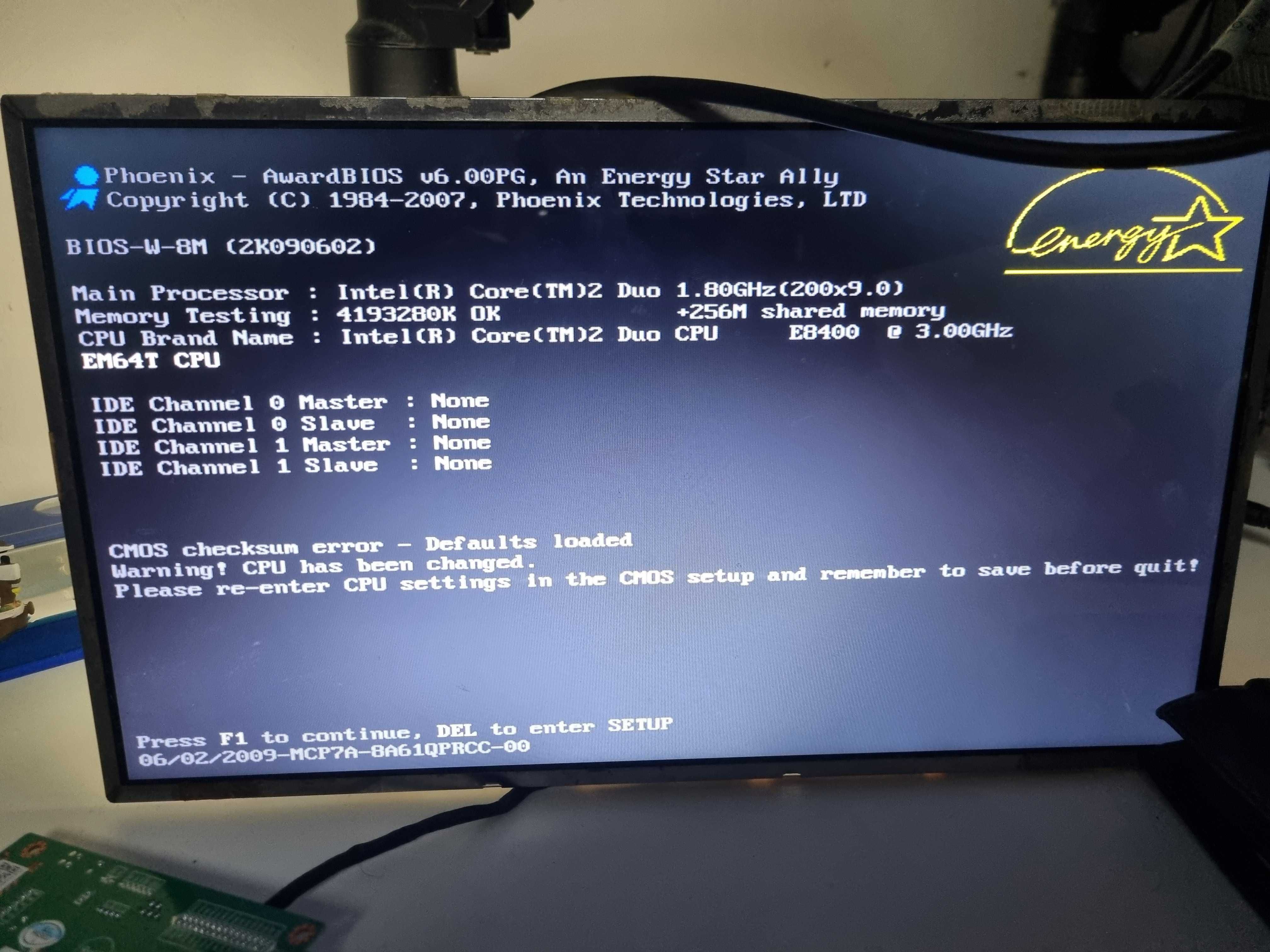 Płyta główna ITX zotac 775 z procesorem, 4GB ram i chłodzeniem