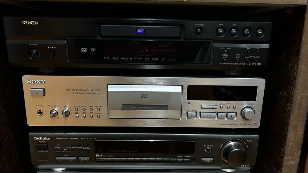 Amplificadores ,Leitores CD,Technics ,Sony, Pioneer , desde 180 Euros.