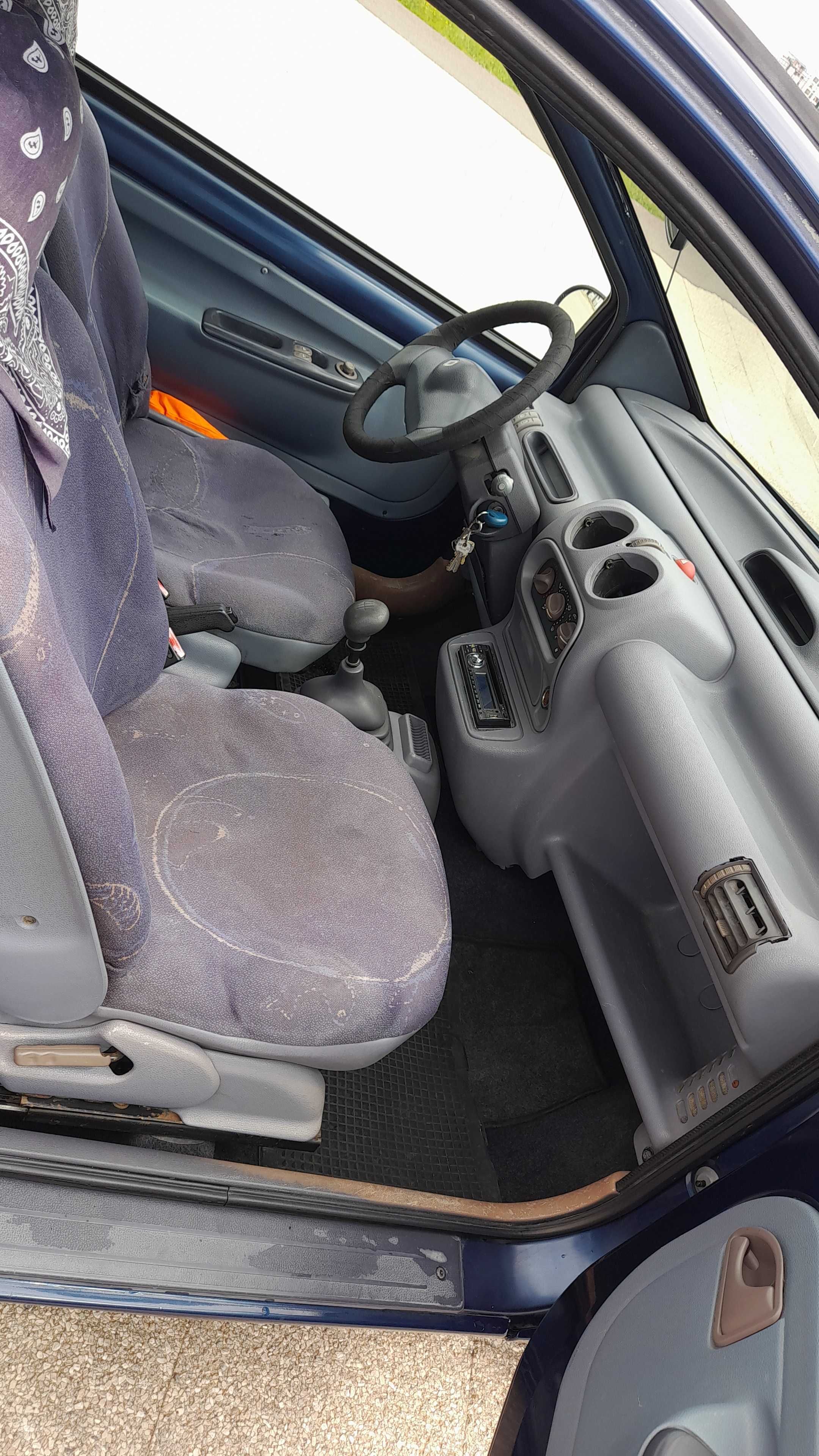 Renault Twingo 1.2 58cv 800EUR