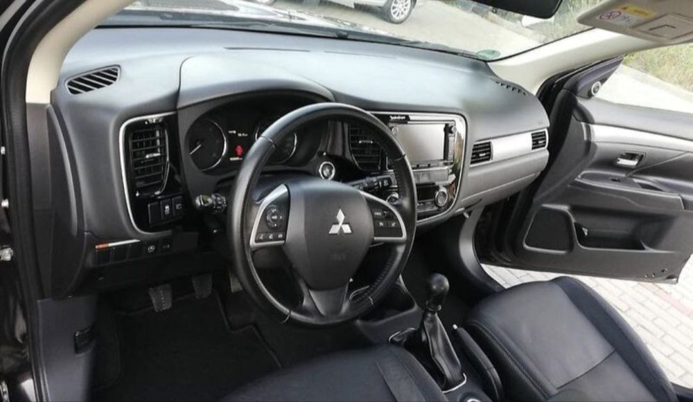 Mitsubishi Outlander 2014 рік