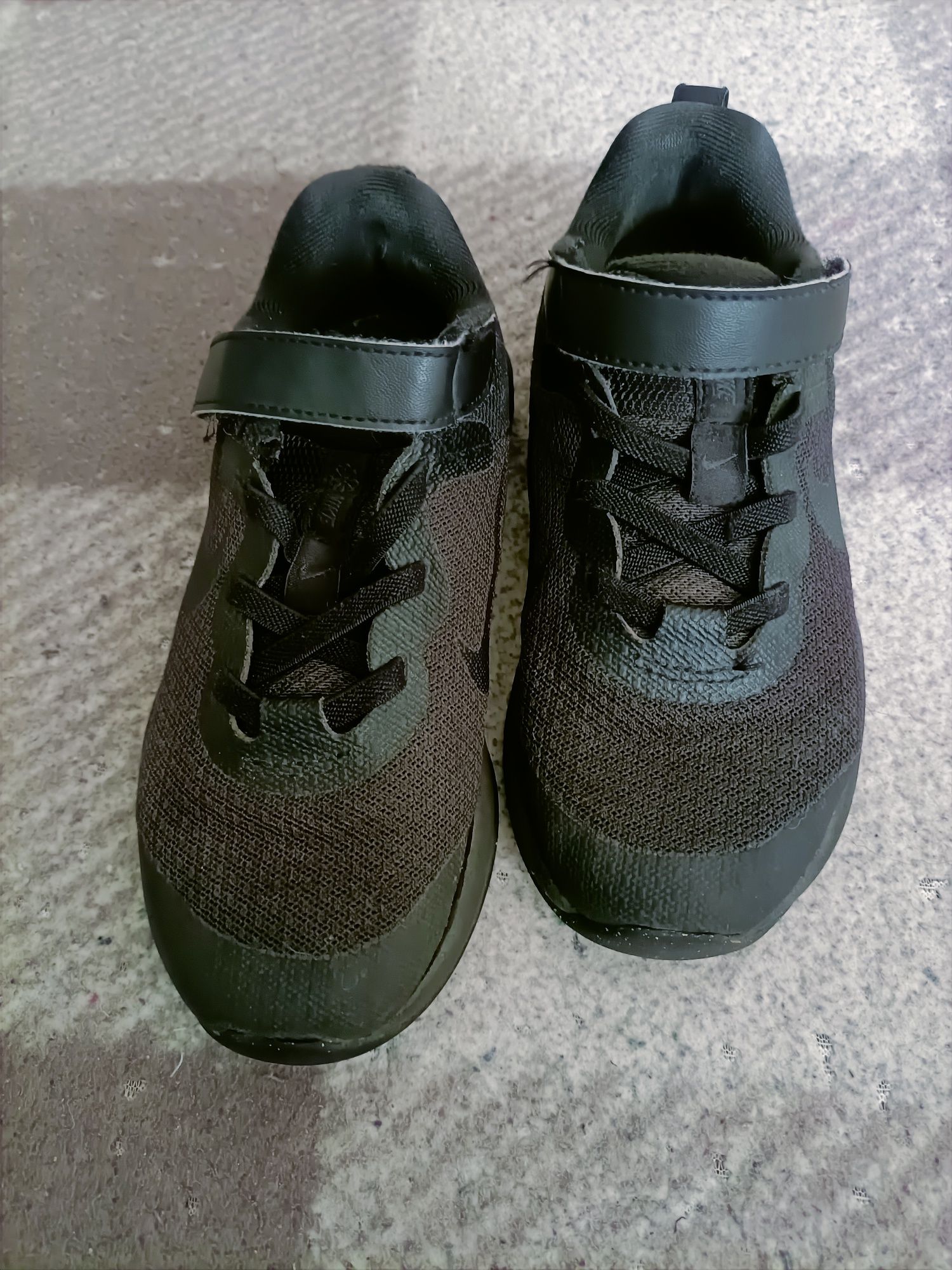 Buty Nike dla chłopca roz 28. Wkładka 18,5