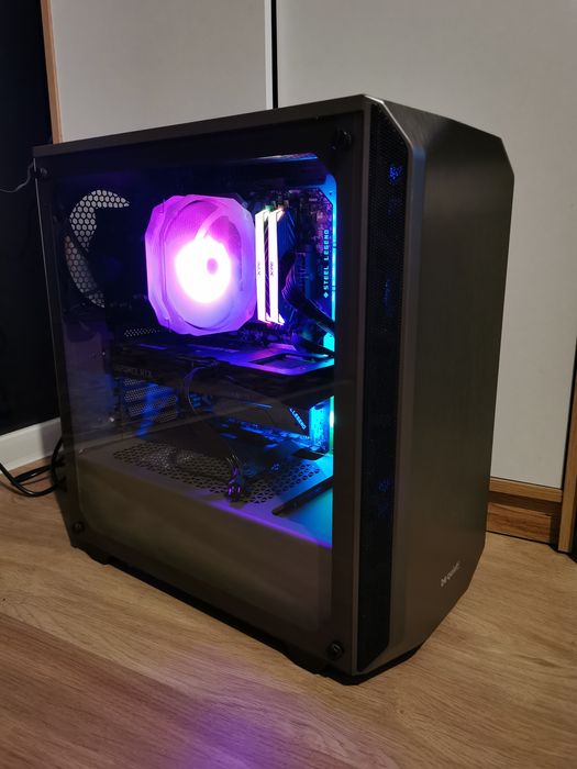 Komputer stacjonarny i7 12 GB VRAM 16 GB RAM ssd 2TB